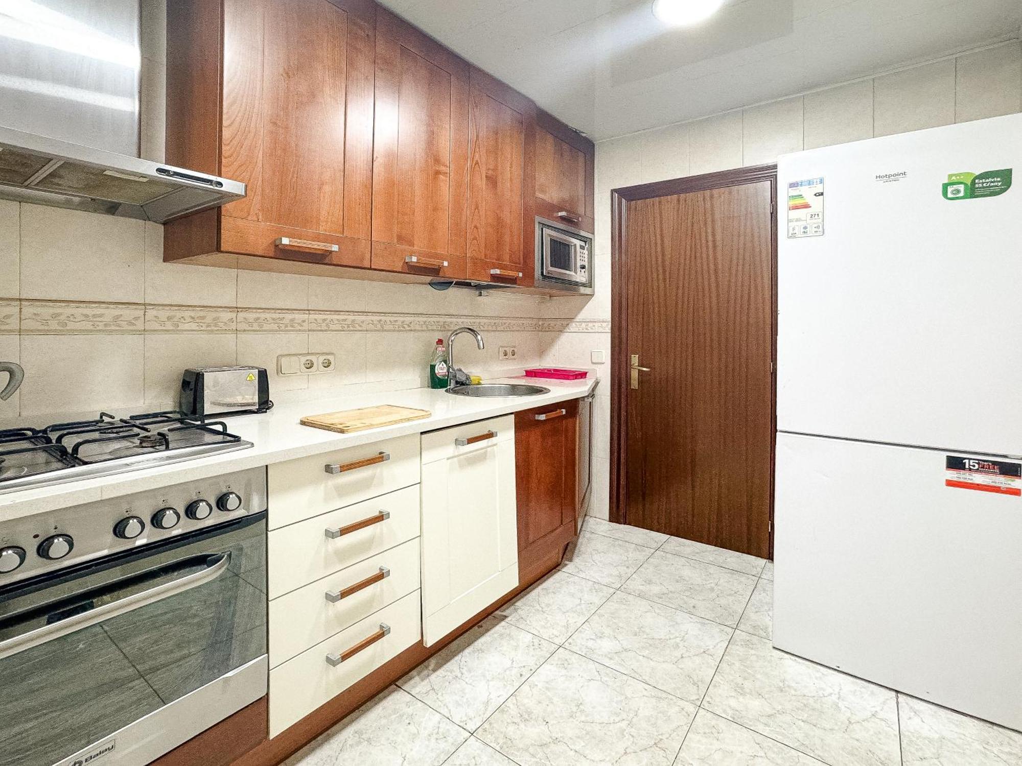 Charming Rooms In Shared Apartment Near Camp Nou Barcelona Exterior photo